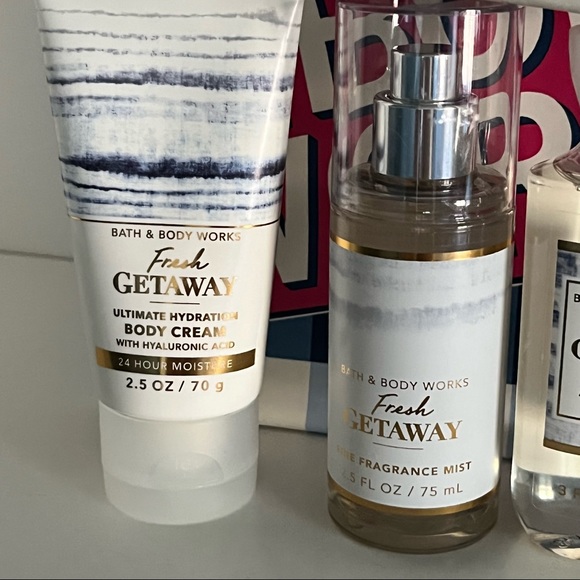 4x NEW FRESH GETAWAY Travel Gift Set: Bar Soap, Shower Gel, Body Cream, spray - Picture 4 of 9